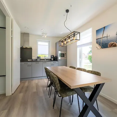 With Sauna, Garden, Cleaning Included Simonshaven