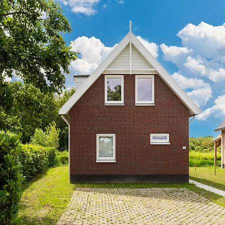 With Sauna, Garden, Cleaning Included 別荘 Simonshaven